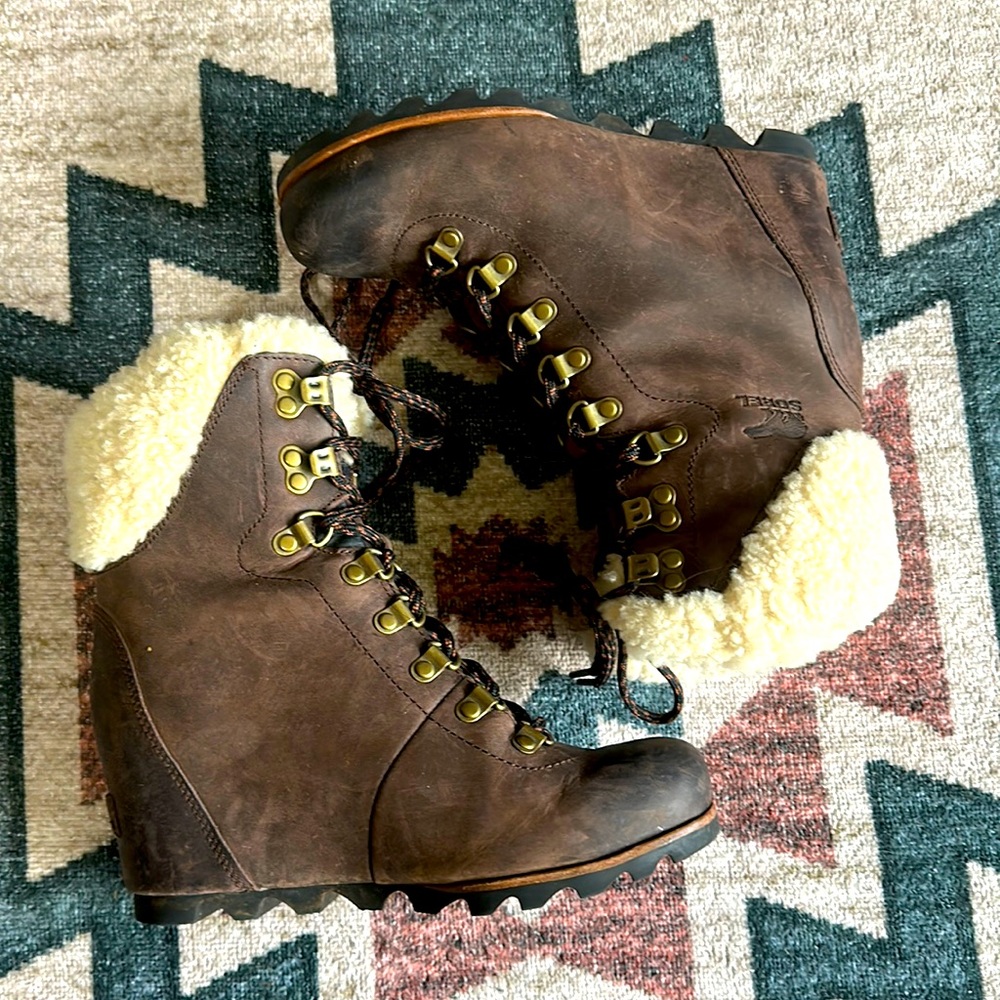 Sorel Joan of Arctic wedge size 7.5